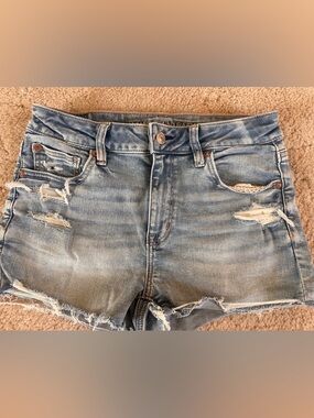 American Eagle Outfitters Light Blue Distressed Women's Jean Shorts